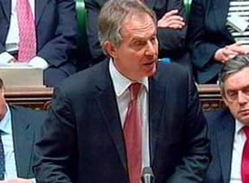 Tony Blair accusé de crimes de guerre en pleine audience